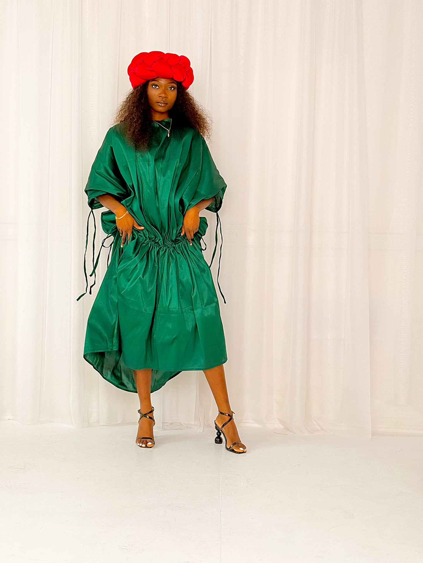 TẸ́NIỌLÁ ✨