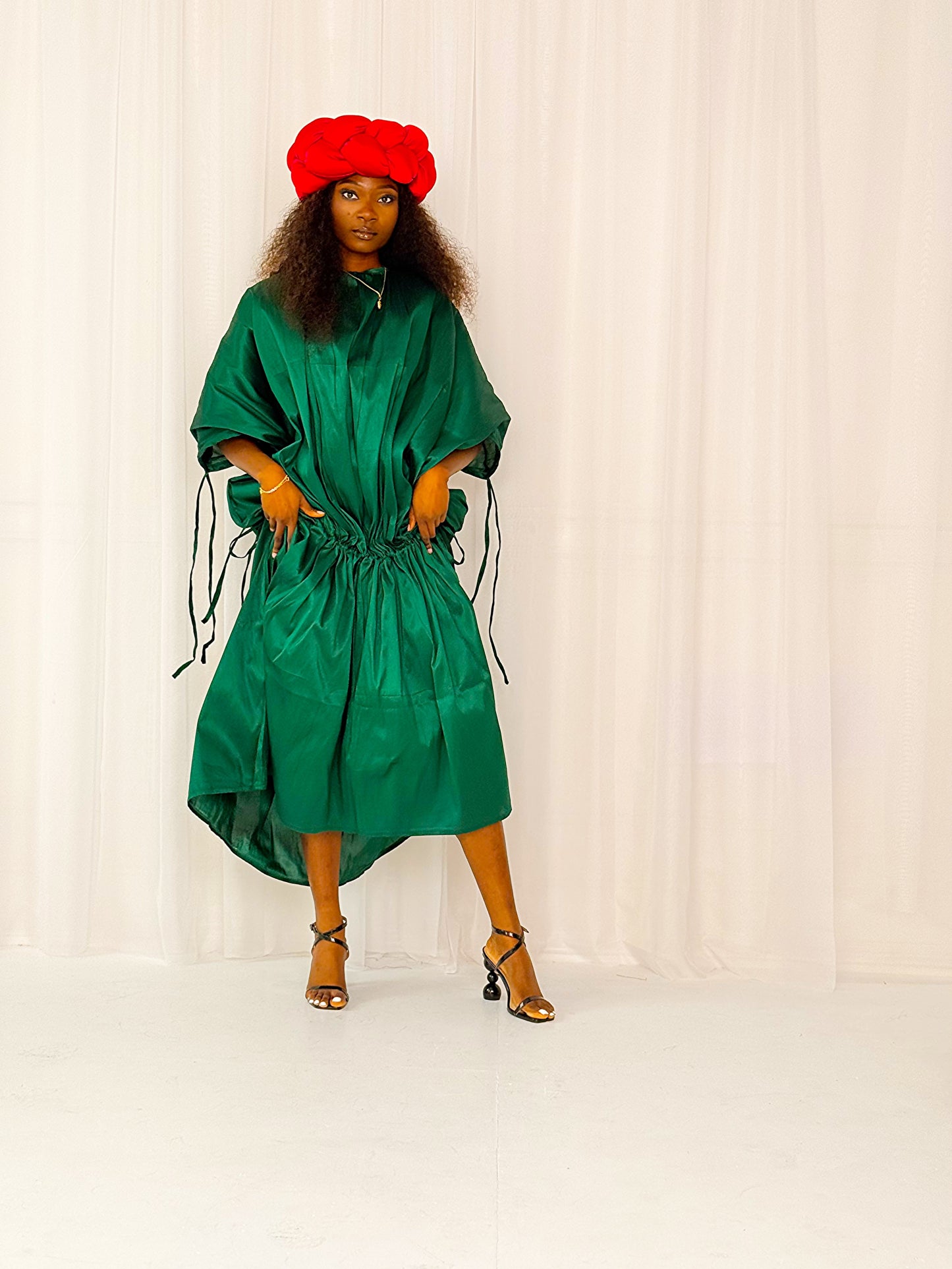 TẸ́NIỌLÁ ✨